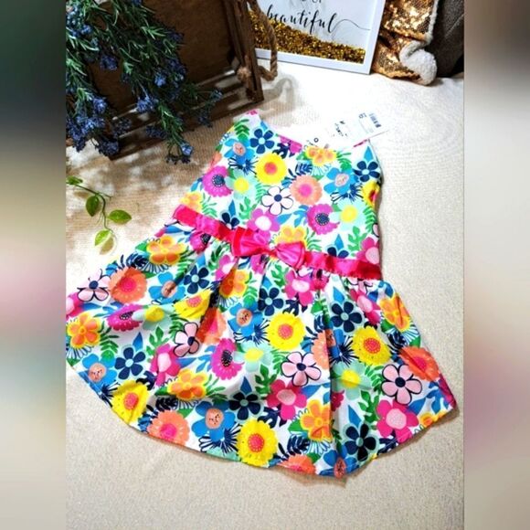 vibrant life Other - Vibrant Life Dress For dogs and cats Size Medium ADORABLE 🐈 😻